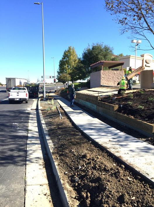 Work  continues on Richmond Parkway